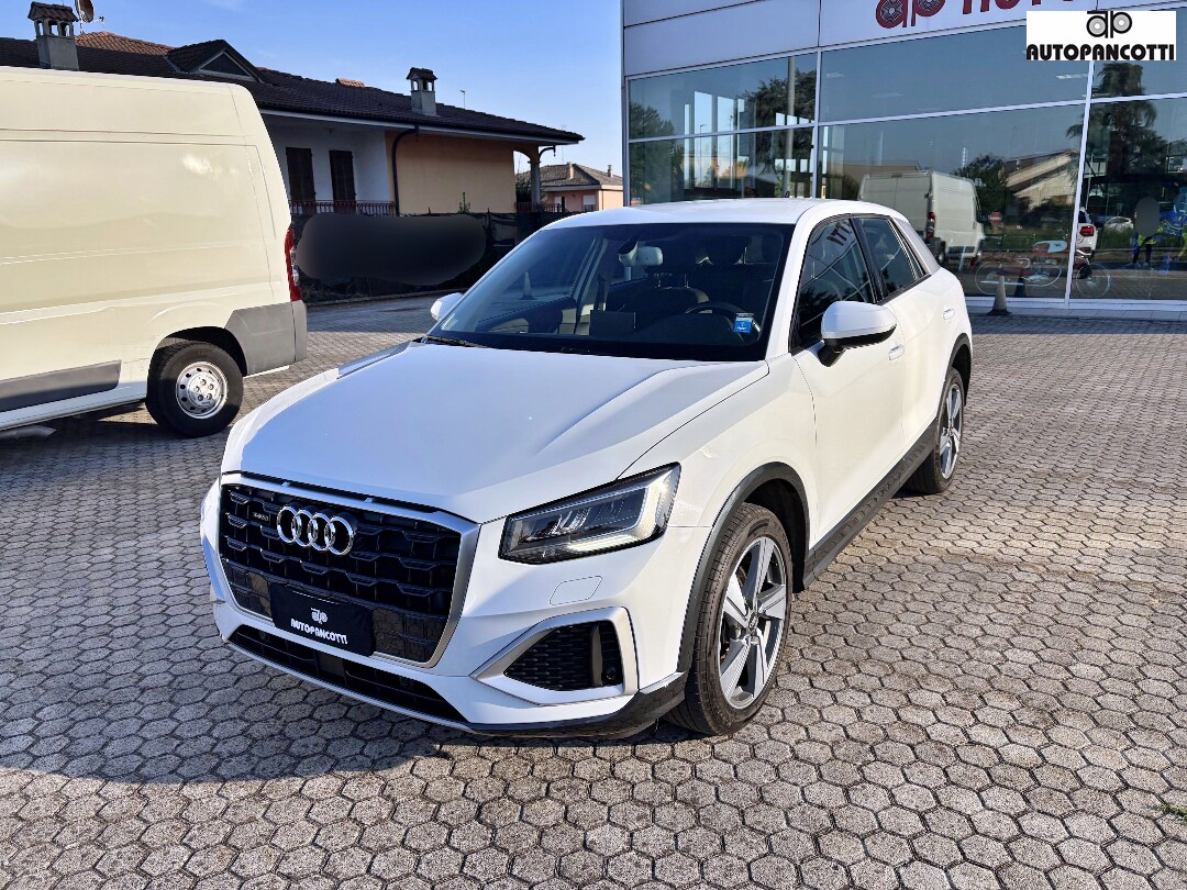 AUDI Q2
