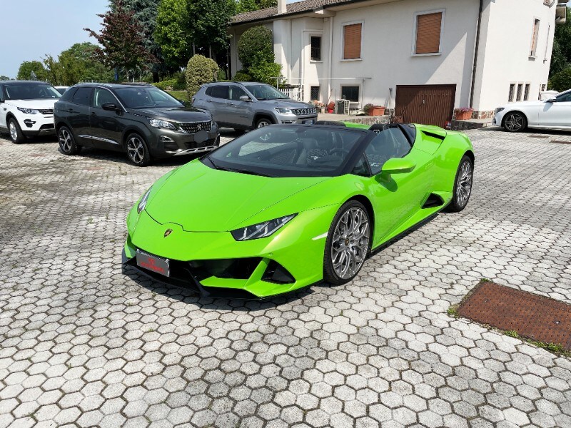 LAMBORGHINI Huracán