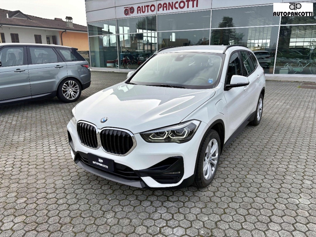 BMW X1            (F48)